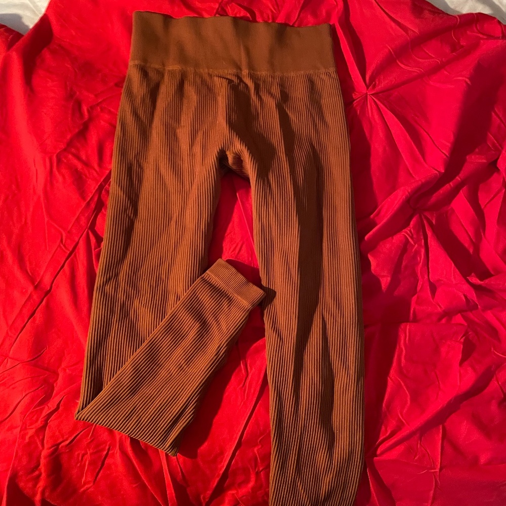 Rust Color Ribbed Legging